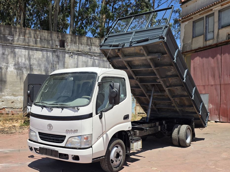 Toyota Dyna 3.0 D4D, 150.000km basculante tri-lateral