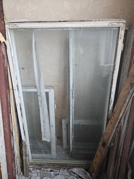 Вікно старе деоевяне