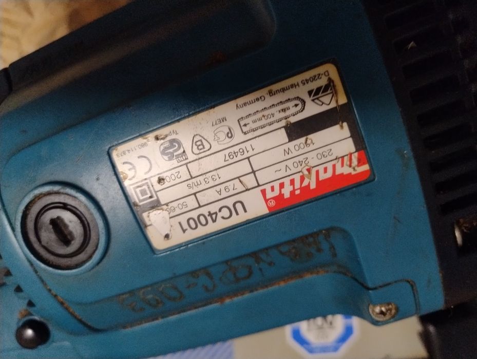 Электропила Makita UC4001