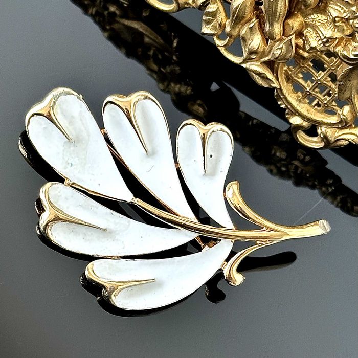 Broszka pozłacana 24 karatowym złotem  z austriackiej firmy Pier Lang