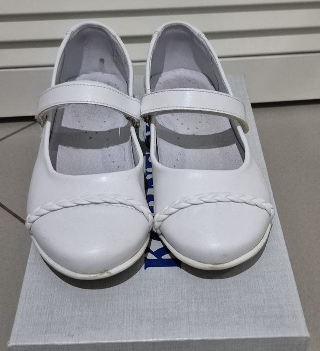Dziewczęce buty rozmiar 33