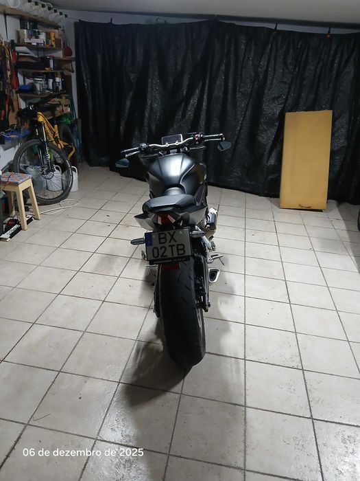 Honda CB650R e-clutch