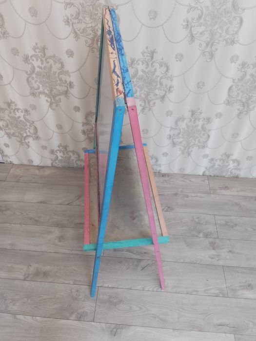 Мольберт магнітна дошка