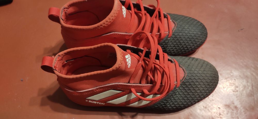 Беговые кроссовки adidas 22.5