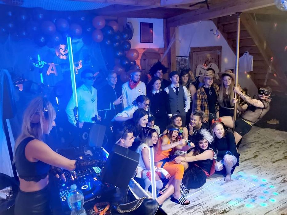 W.panienskieDomki+dom nad jeziorem sauna jacuzzi 10 osób parkiet DJ
