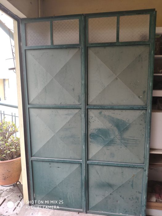 Porta de garagem em 4 vãos