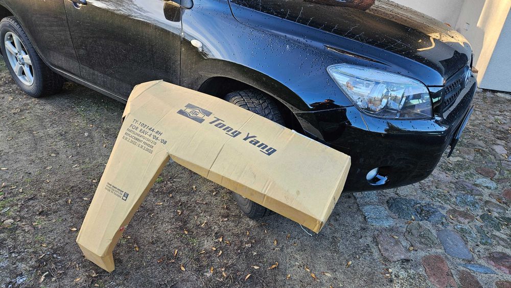 Błotnik prawy przód do Toyota RAV4 III (2006..2008) - NOWY (TY10214AR)