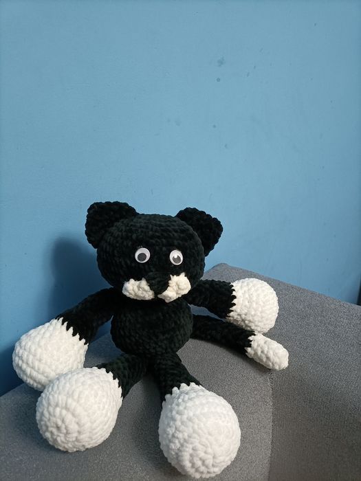 Maskotka kotek na szydełku