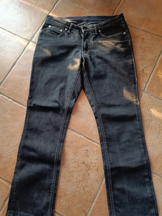 Spodnie damskie jeansowe.