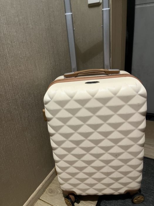 Валіза  в ідеальному стані