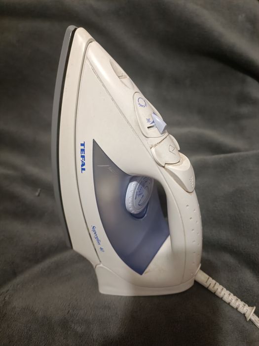 Утюг Tefal  в робочому стані