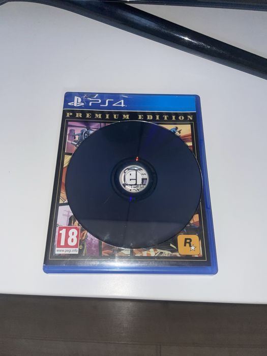GTA V na ps4 z premium edition.