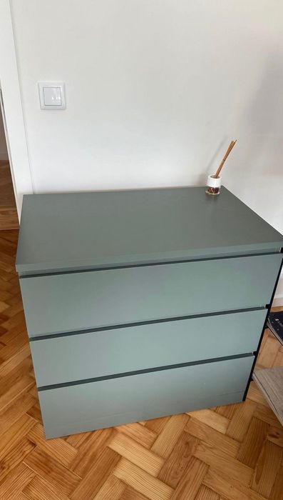 Cama e colchão com bide