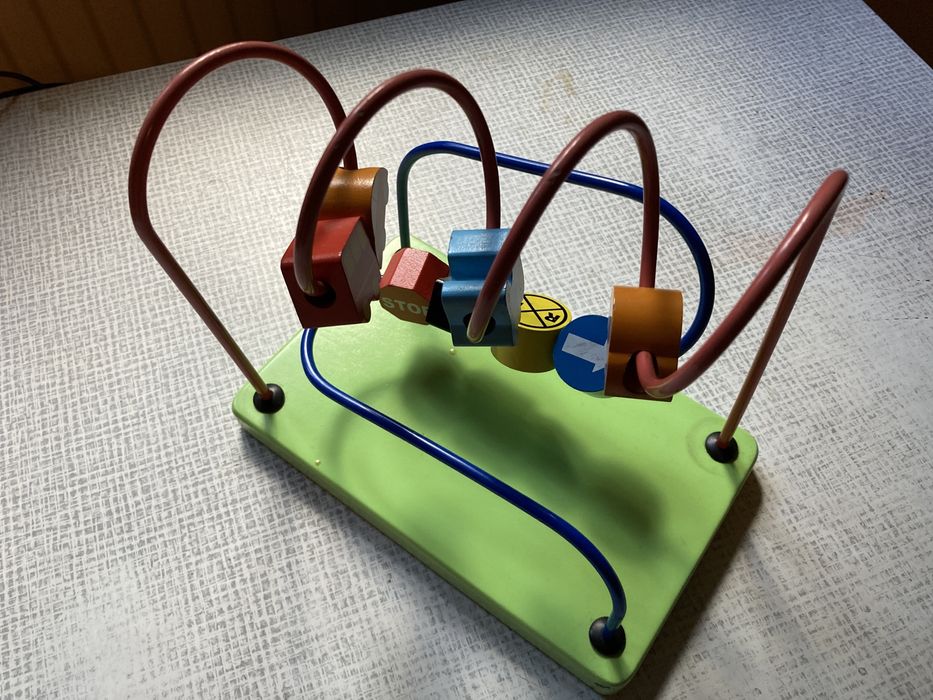 Pętla motoryczna samochodziki, znaki drogowe, zabawka Montessori