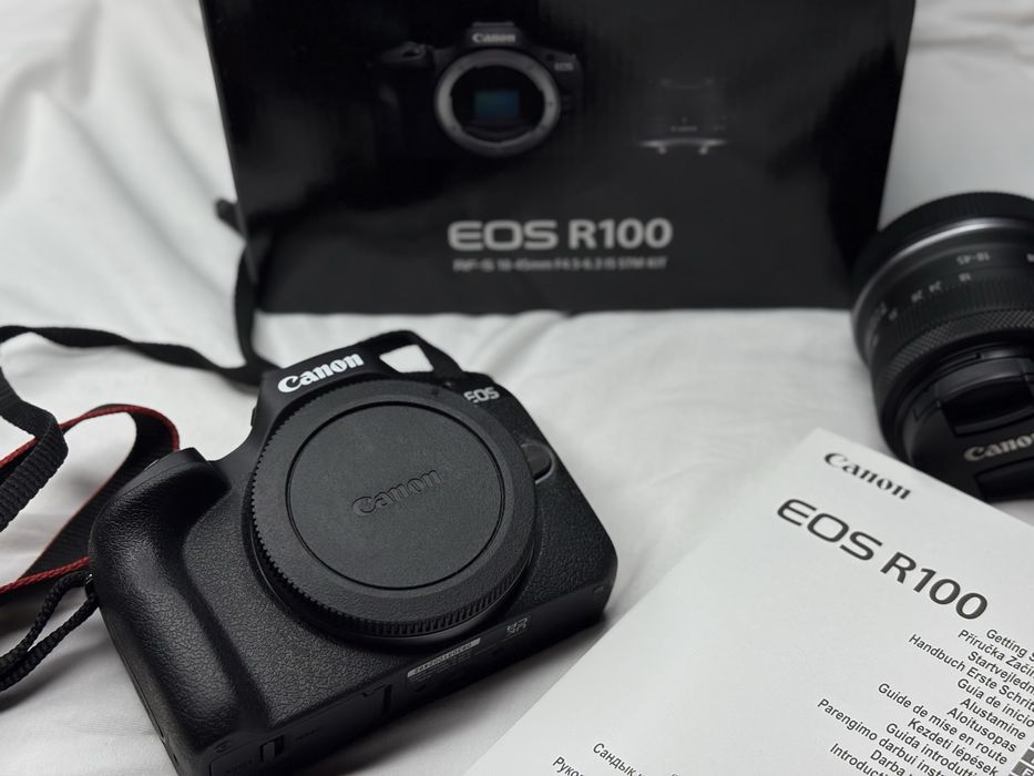 Canon EOS R100 (RF-S 18–45mm IS STM)