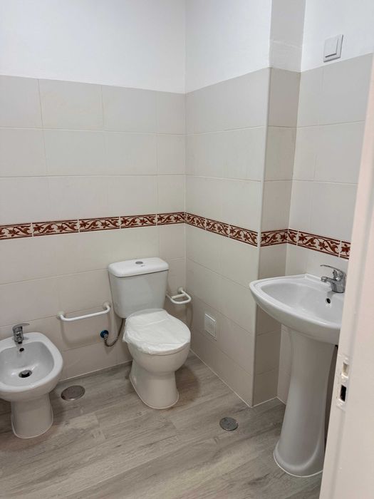 Arrendo T2 Remodelado com 3 assoalhadas no Carregado
