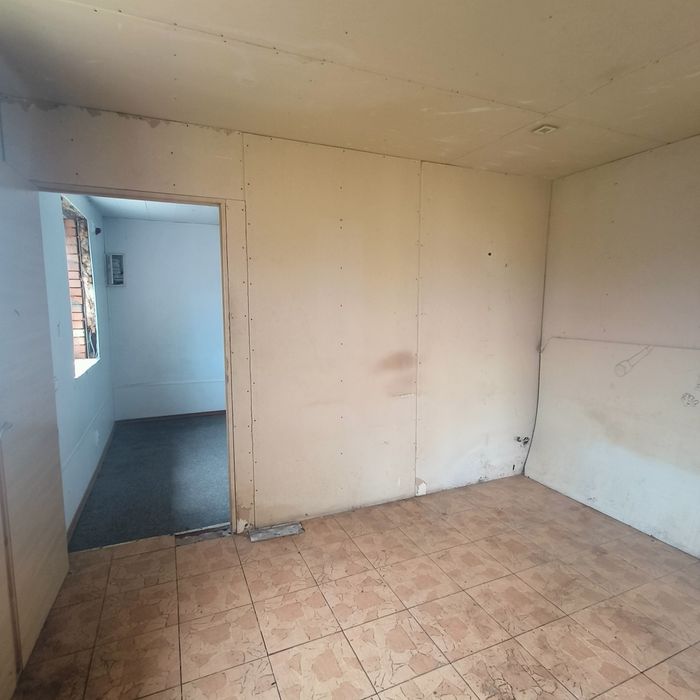 Продам участок в начале Обуховки