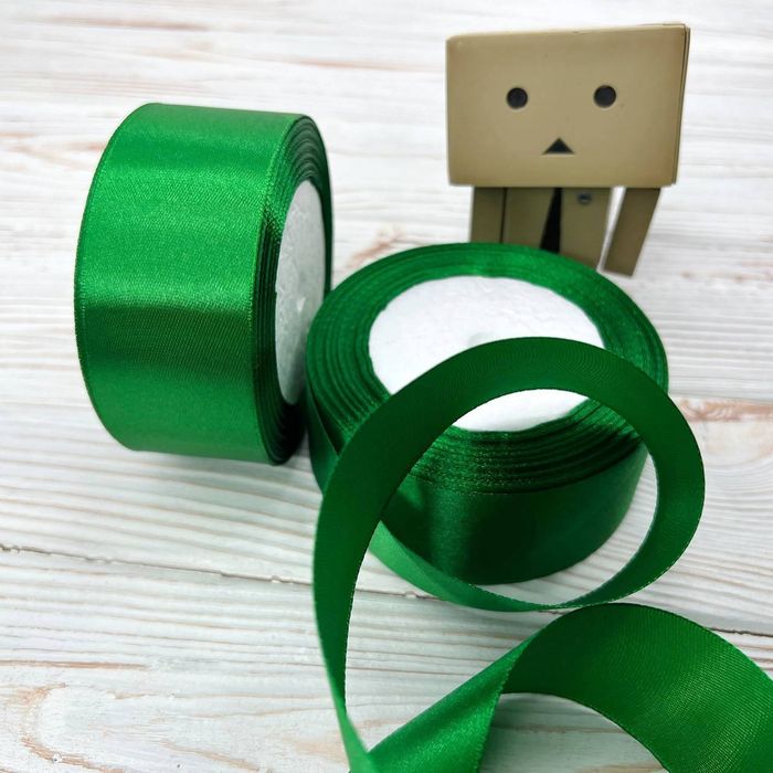 Атласна стрічка / 4 см