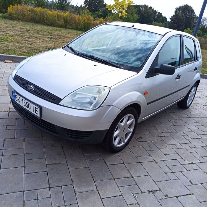 Продам авто Ford fiesta