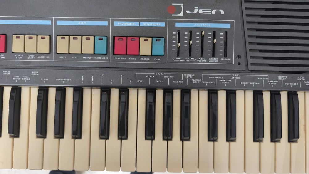 Sintetizador dos anos 80, JEN   XK 200