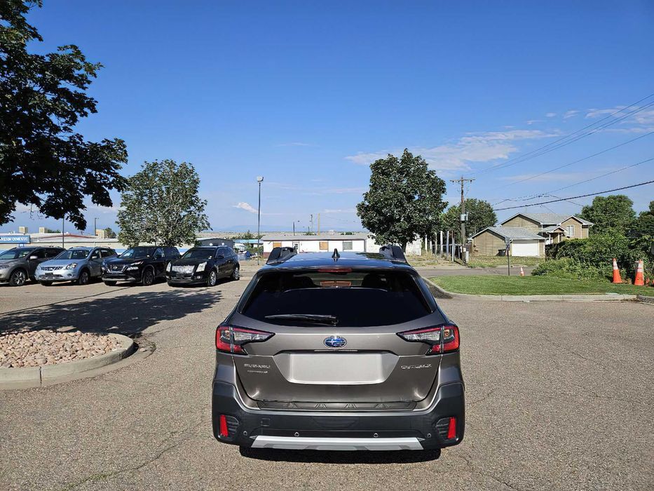 Subaru Outback      2021