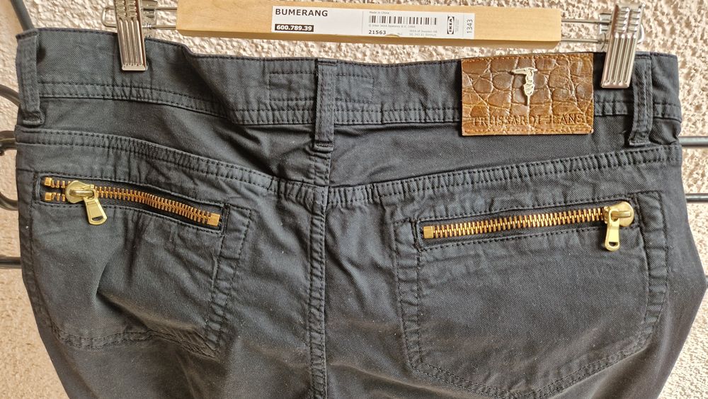 Damskie SPODNIE Trussardi czarne rozmiar 38