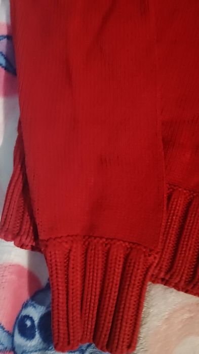 Sweter 158 czerwony stan bdb
