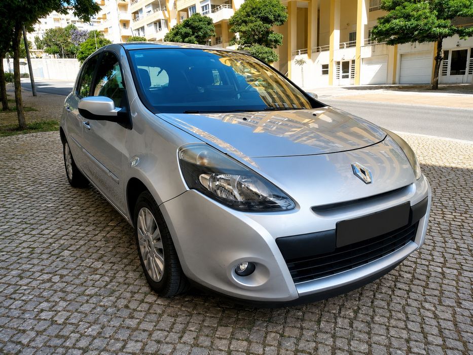 Renault Clio 1.5dci de 2010(Com Auto Rádio Android)