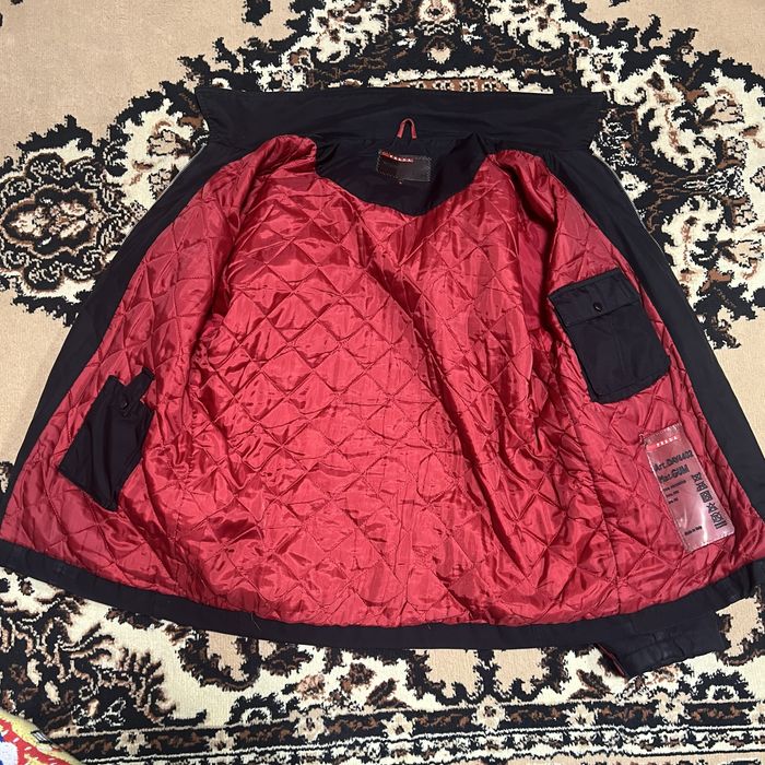 Куртка PRADA демісезон