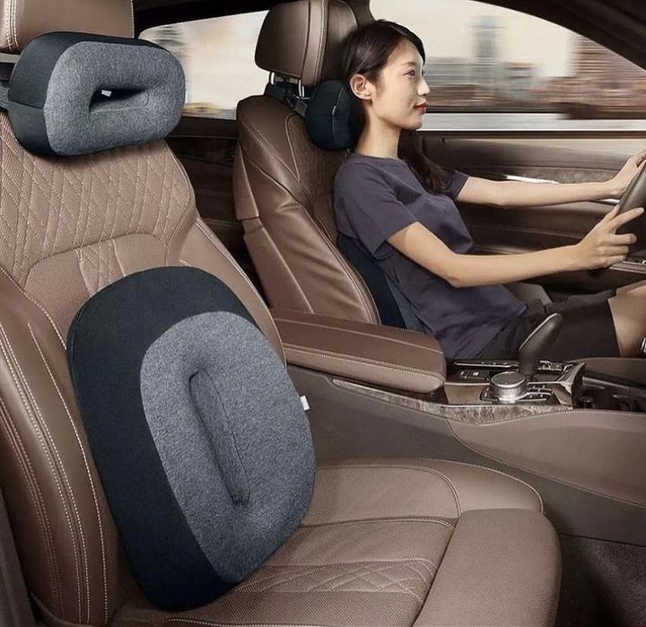 Набір подушок в авто