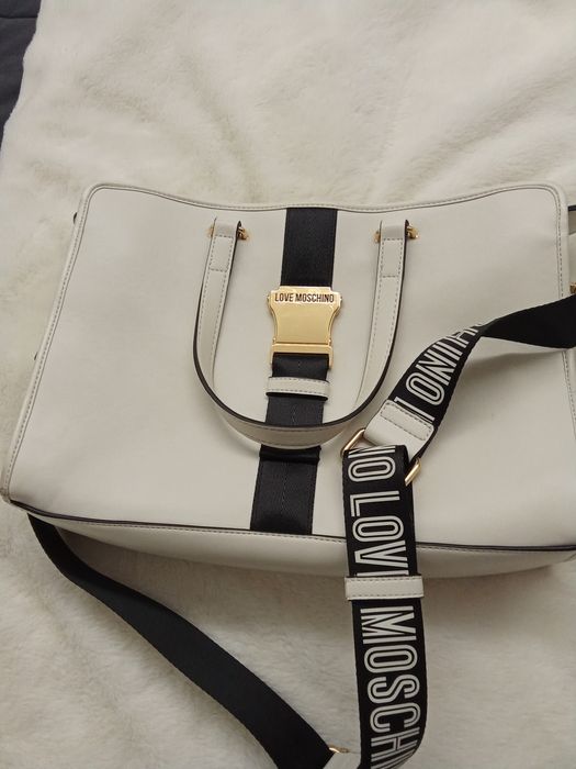 Vestido, mala e blusa como novos