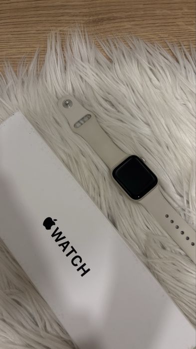 Apple Watch SE (2 gen) 40 mm – Starlight