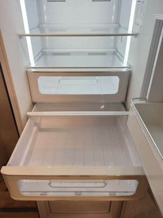 Lodówka SMEG FAB32RBL3 czarna, używana, sprawna
