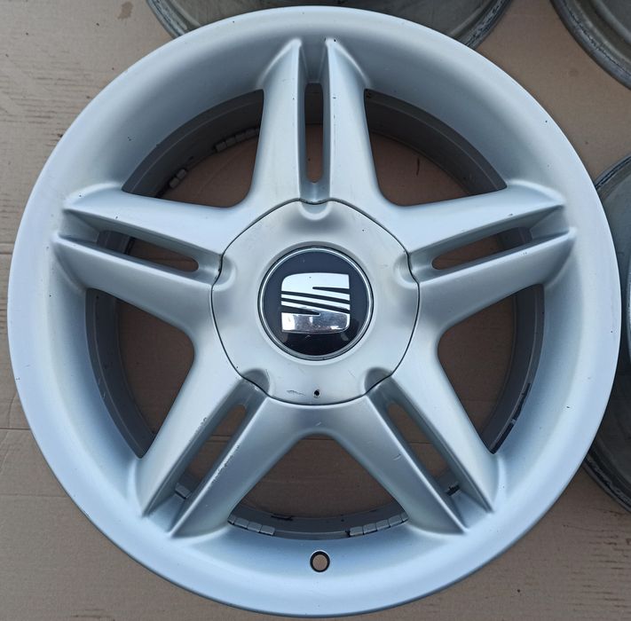 Felgi Seat Leon Toledo Cupra 7Jx17 ET38 5x100 1M0