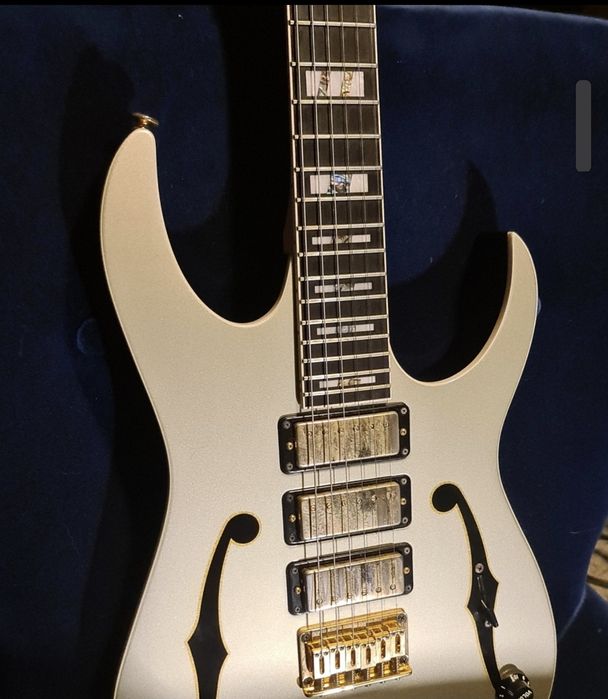 PGM 333  ibanez  Paul gilbert