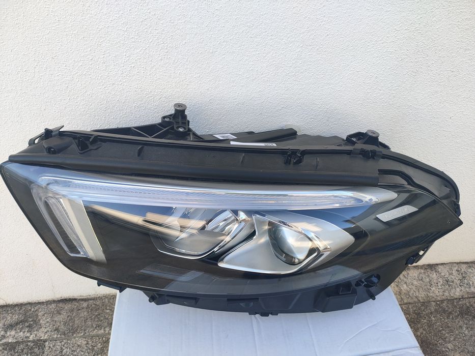 Farol ESQ Mercedes Classe A W177 (LED)