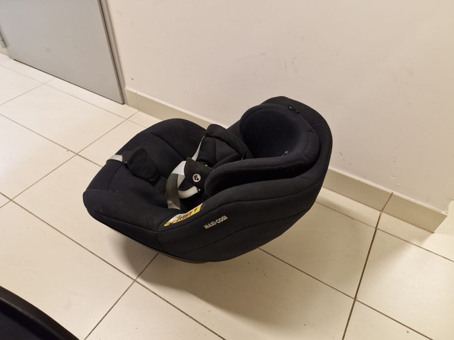 Maxi-Cosi Pearl Pro 2 i-Size Fotelik 0-18 kg Authentic Black plus baza