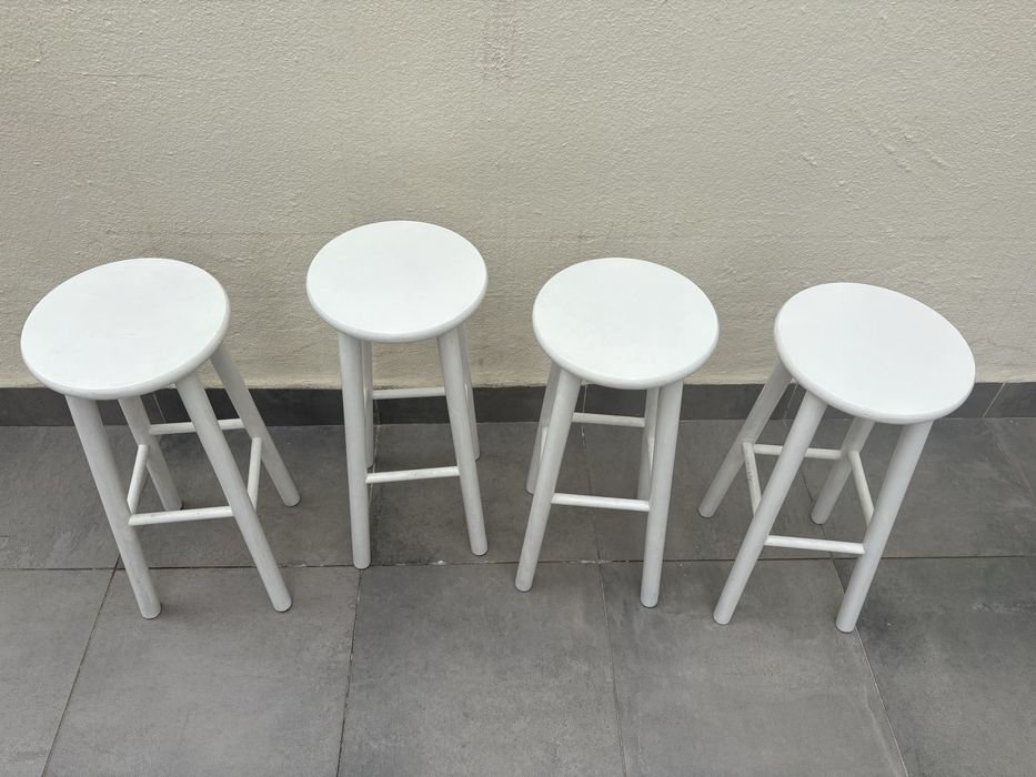 4 bancos madeira pintados de branco