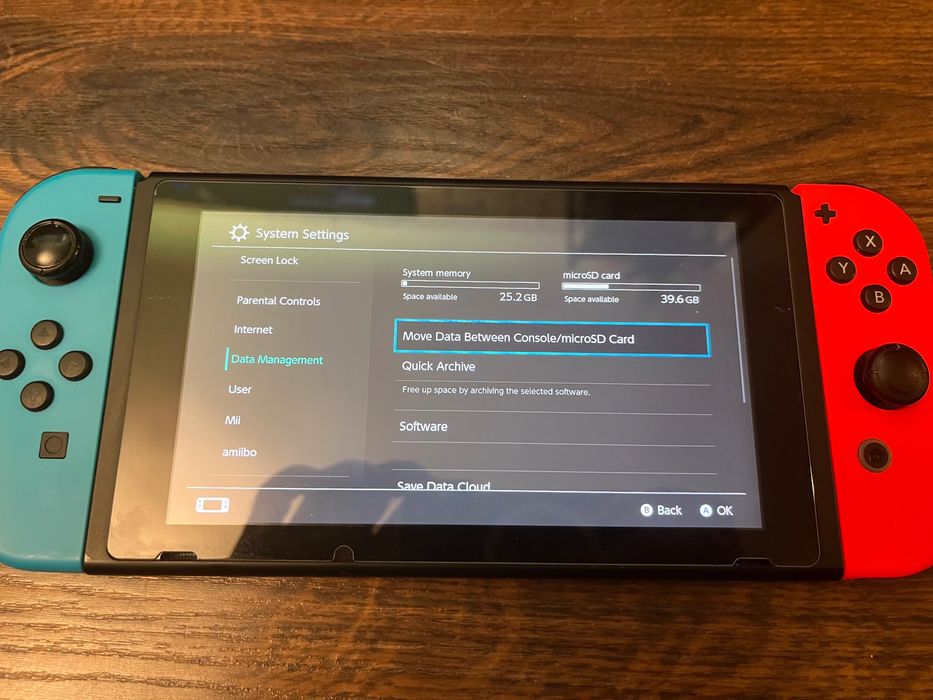 Nintendo Switch zestaw: 5 gier, Ring Fit, etui, akcesoria