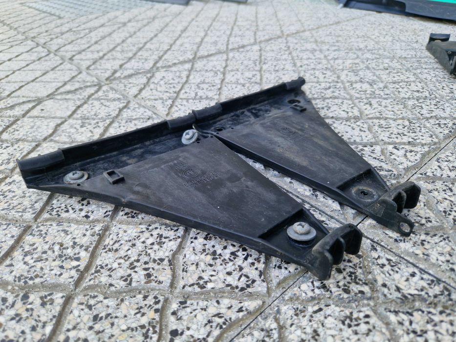 Guias Para-Choques Frente e Traseiro Audi A4 B5 8D Pré-Facelift 1994 a 1999 Original