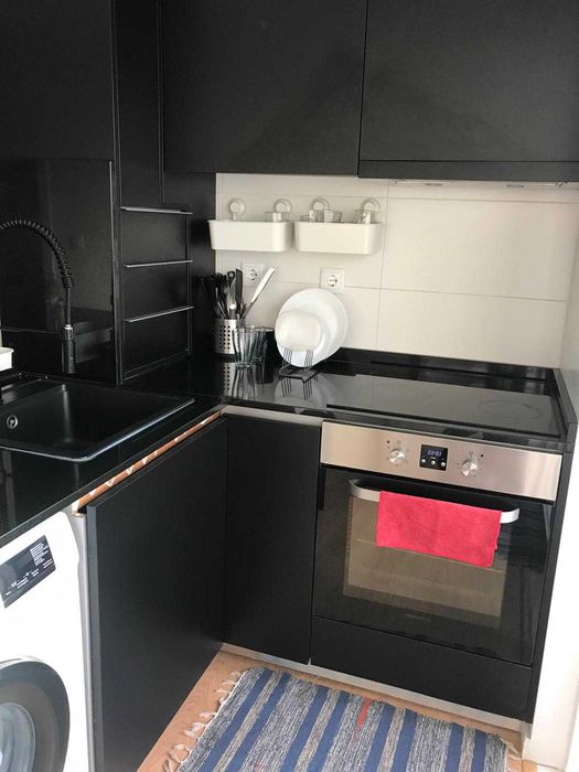 Quarto Estudante Porto  em T3 350€ - junto ao El cort Inglês