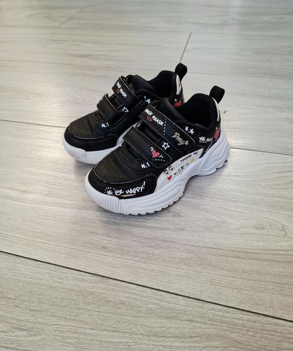 Buty sneakersy dla dziewczynki primigi 25