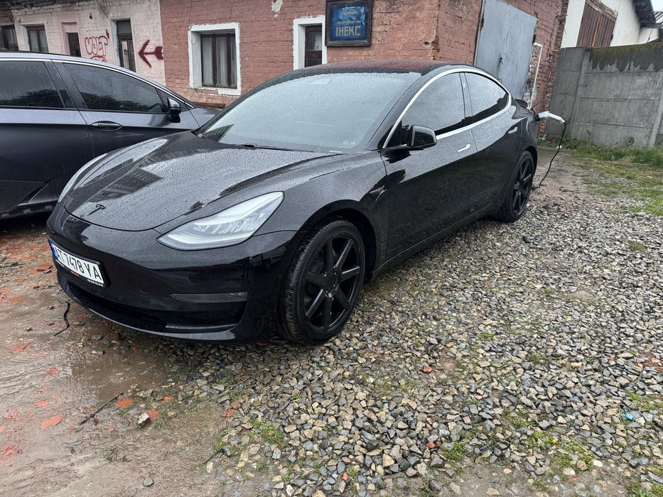 Tesla 3  оренда 450 км лонг рендж