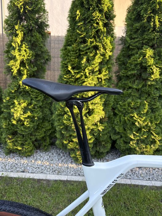 Canyon Inflite CF SLX 8 roz. L