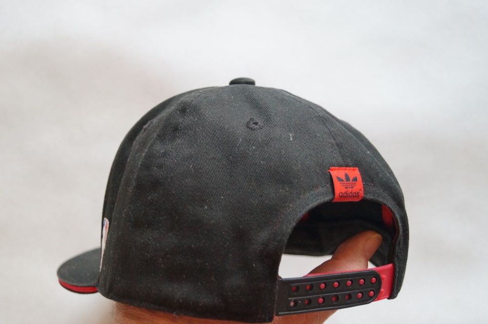 Czapka NBA Chicago Adidas