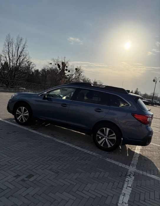 Продам Subaru Outback 2018