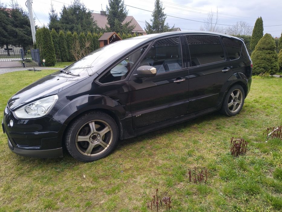 Ford S-Max 7 osób uszkodzony