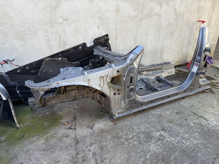 Четверть bmw 5 f10 f11 четвертина лонжерон порог крило Розборка