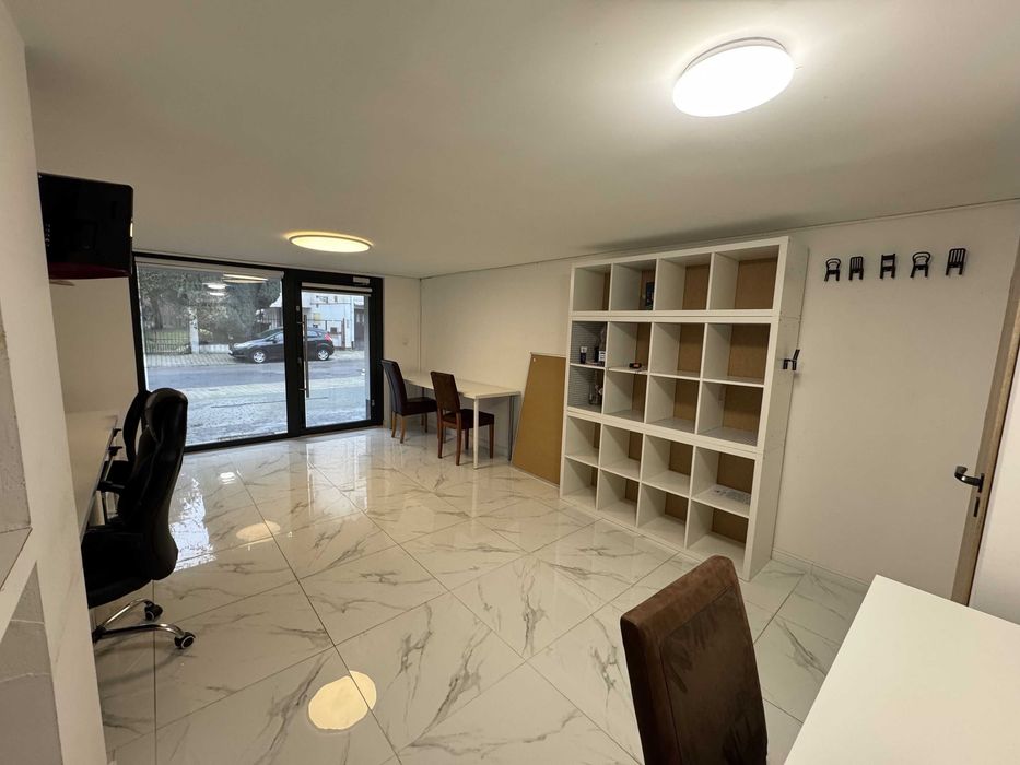 Lok. usługowy, 22m² + WC + msc.parkingowe, Klima, Oś. Oficerskie