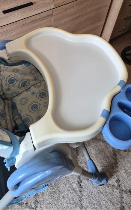 Годувальний столик